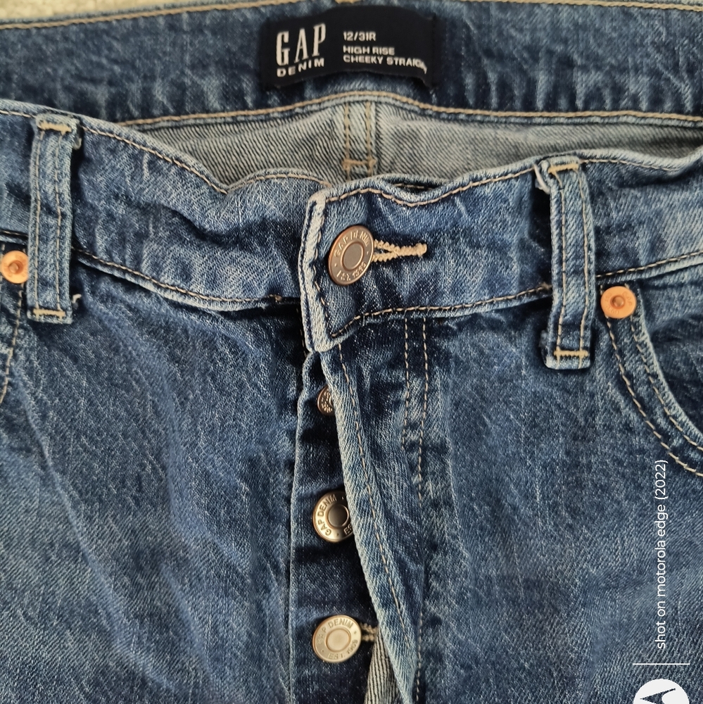 GAP Women's High Rise Cheeky Straight 12